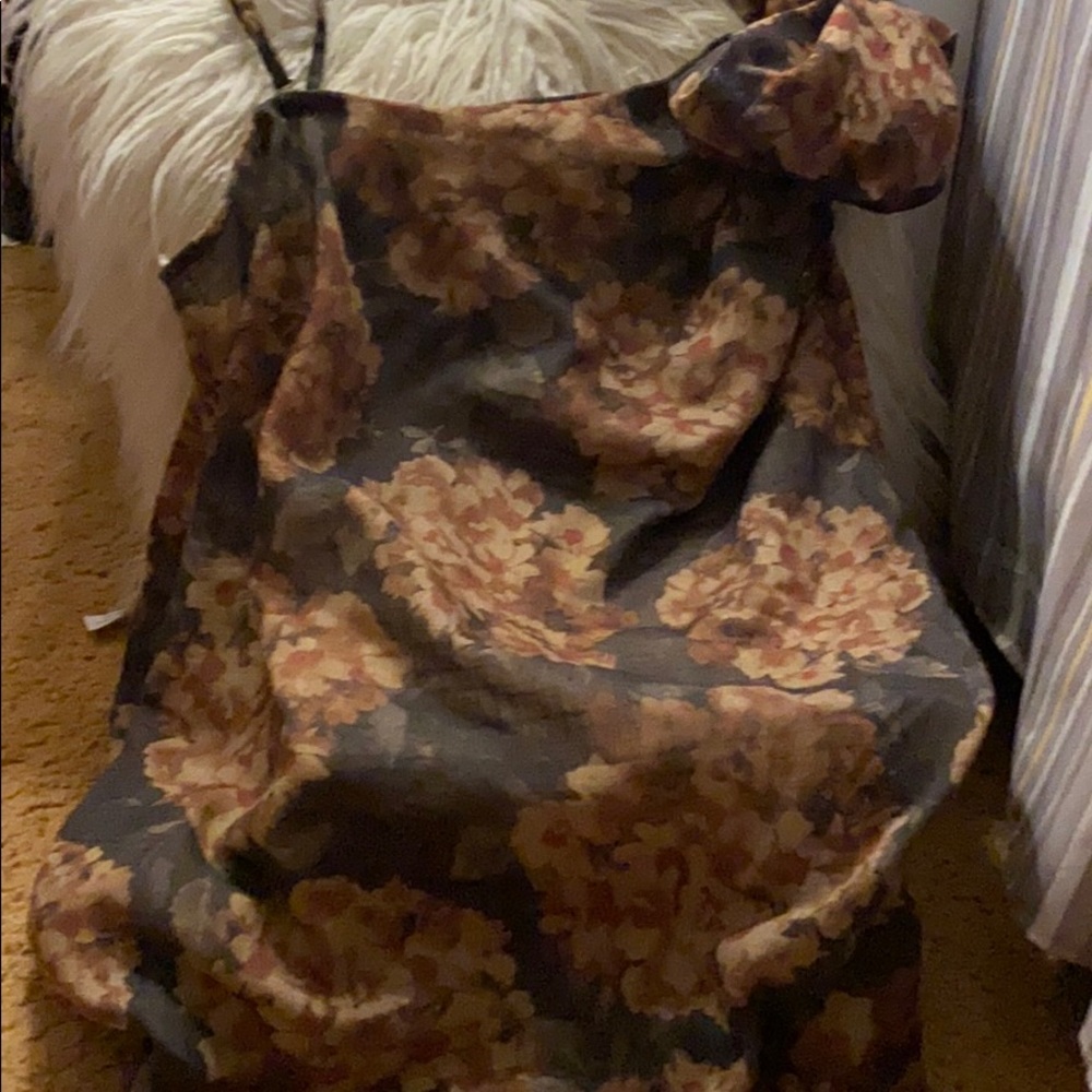 Puffy asymmetrical floral blouse with puffy bow